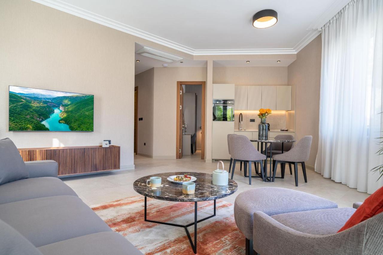 C Group Apartments Kotor Bagian luar foto