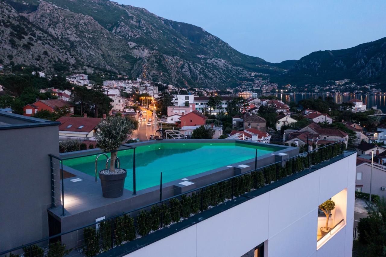 C Group Apartments Kotor Bagian luar foto