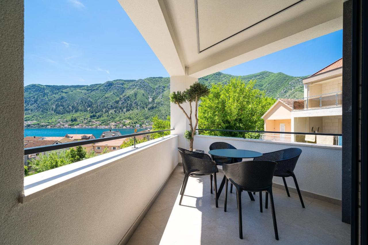 C Group Apartments Kotor Bagian luar foto