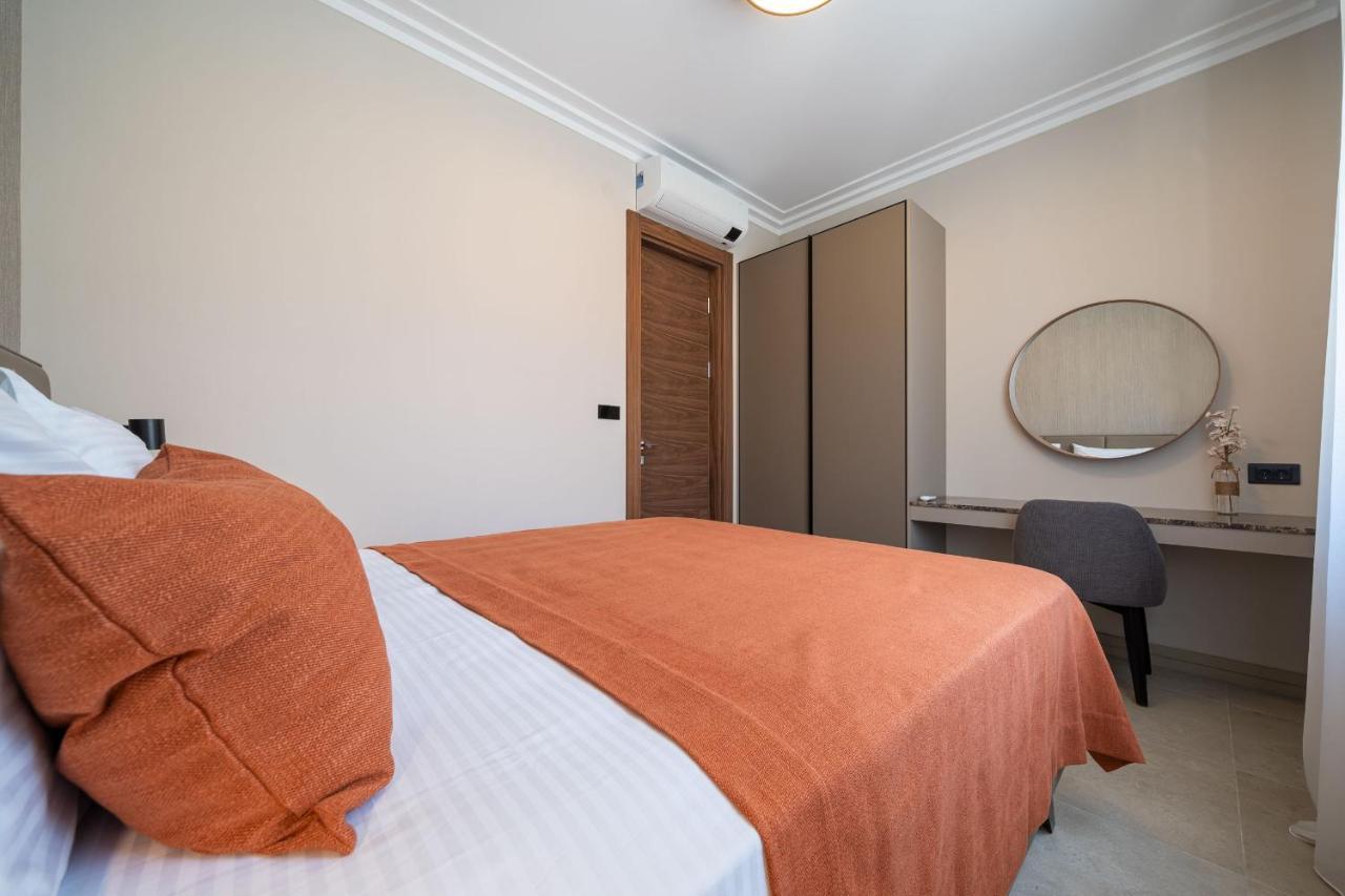 C Group Apartments Kotor Bagian luar foto