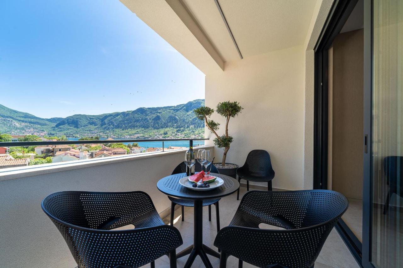 C Group Apartments Kotor Bagian luar foto