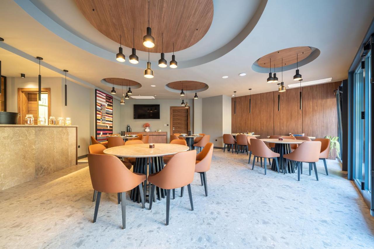 C Group Apartments Kotor Bagian luar foto